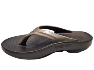 OOFOS OOFOS OOlala Latte Dames Teenslippers Hielspoor Verlichting Sportslipper Extra Demping Latte